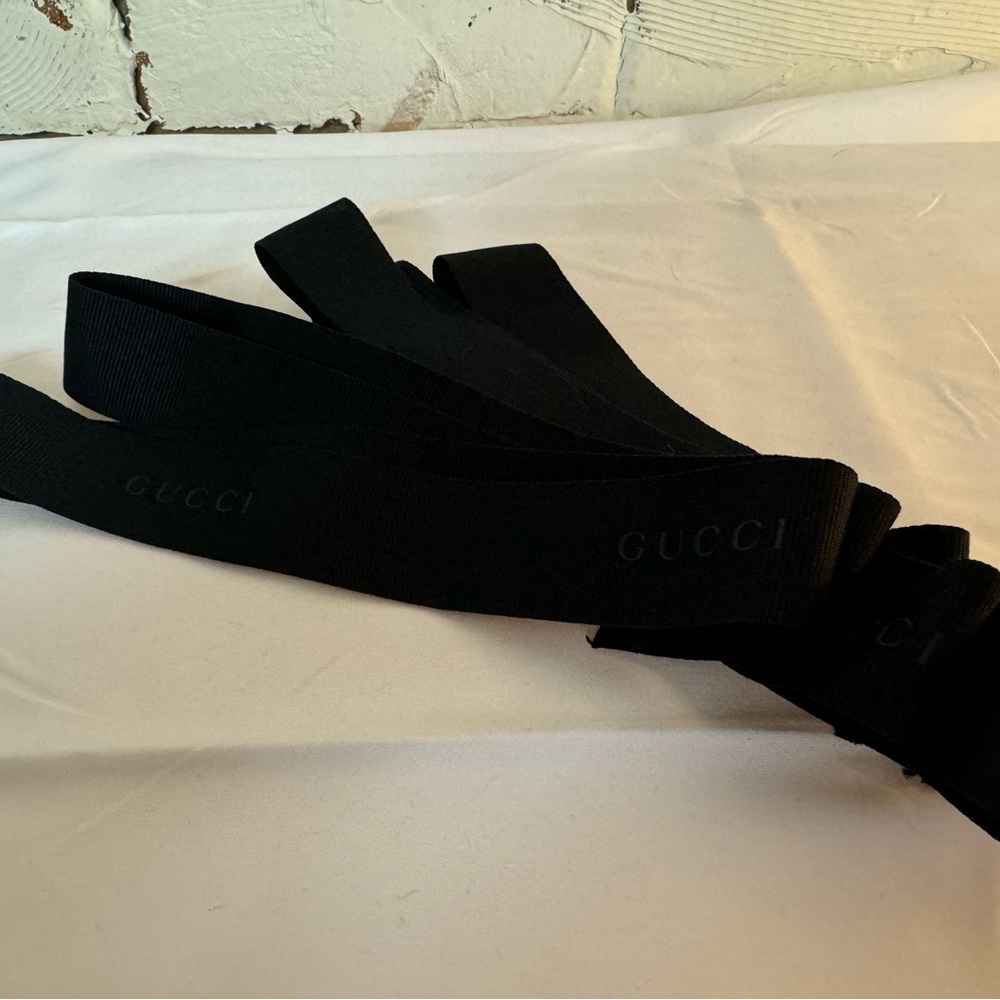 Gucci ribbon